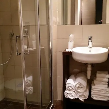 Hll Lungolago Lecco-como ホテル 3*