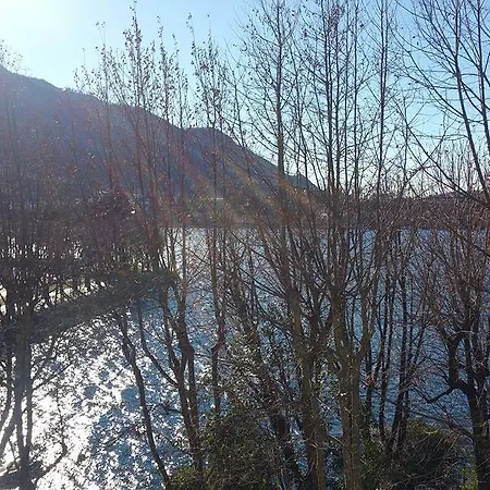 Hll Lungolago Lecco-como 3*