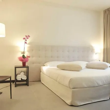 Hll Lungolago Lecco-como レッコ