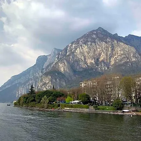 Hll Lungolago Lecco-como Лекко