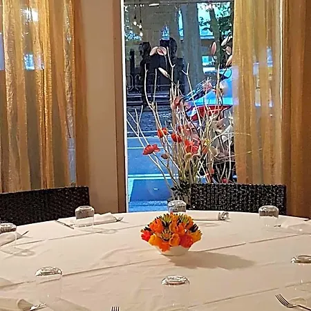 Hll Lungolago Lecco-como 3* Lecco