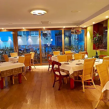Hll Lungolago Lecco-como Hotel 3*