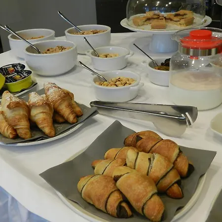 ホテル Hll Lungolago Lecco-como レッコ