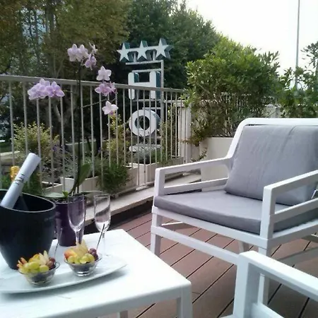 Hll Lungolago 3* Lecco