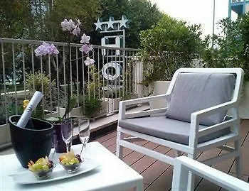 ホテル Hll Lungolago Lecco-como 3*