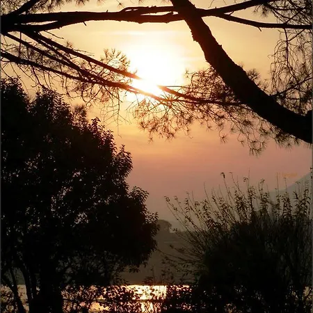 Hll Lungolago Lecco-como ホテル