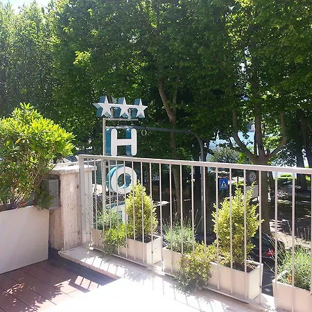 Hll Lungolago Lecco-como 3*